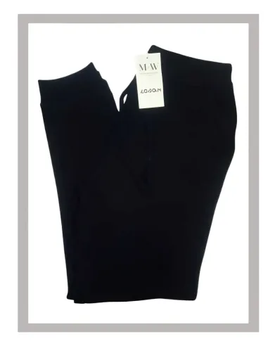 Pantalón deporte con puño marca LOSAN en negro 24038